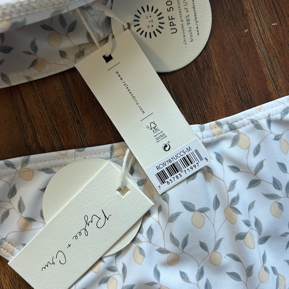 Rylee + Cru white bikini with a lemon print and UPF 50 sun protection size med - Picture 13 of 15